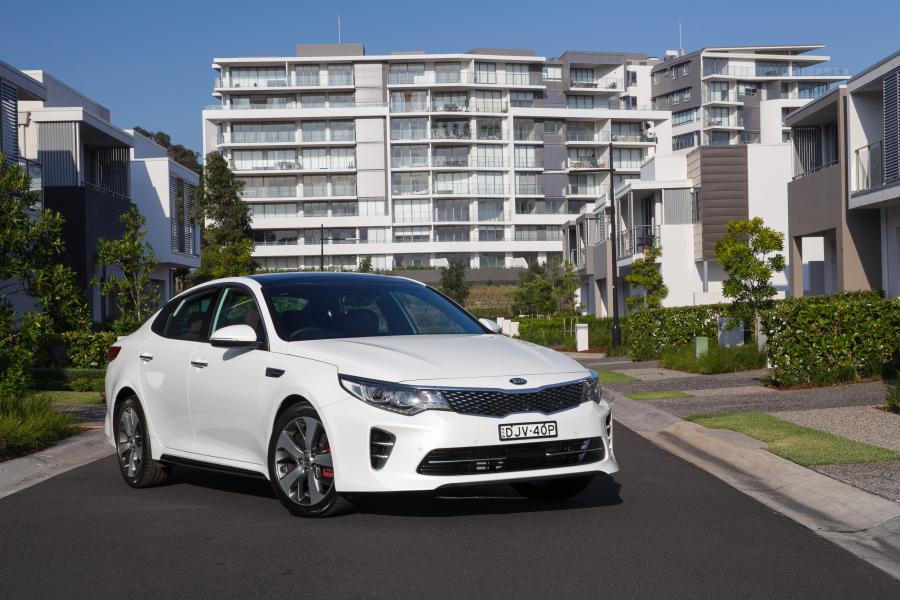  Kia Optima GT 2016 года  (AU) (фото 1 из 18)